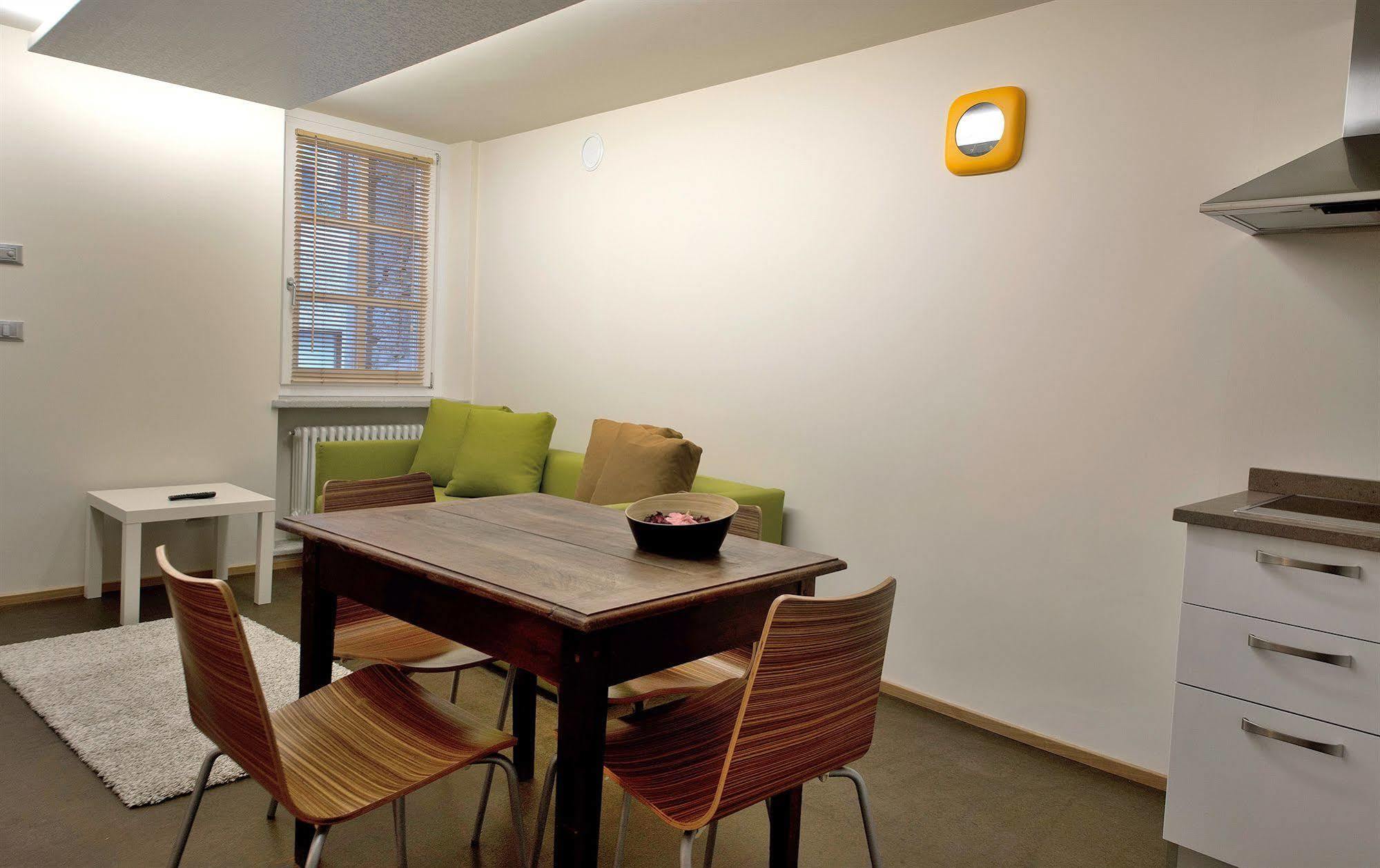 Apartements Coeur De Ville Аоста Екстериор снимка